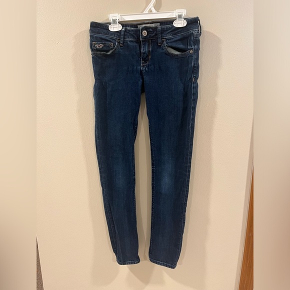 Hollister Jeans - Picture 1 of 4